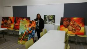 Foto de los cuadros exhibidos durante la charla
