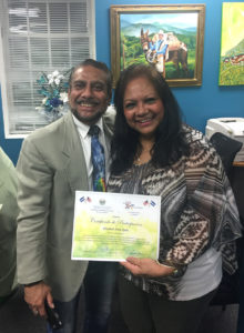 Foto con el certificado